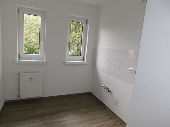 Helle 2-Zimmer-Wohnung zu vermieten, Übergabe ohne Tapeten/Oberboden - Foto 1