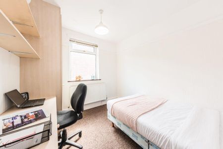 5 bedroom terraced house to rent - Photo 5