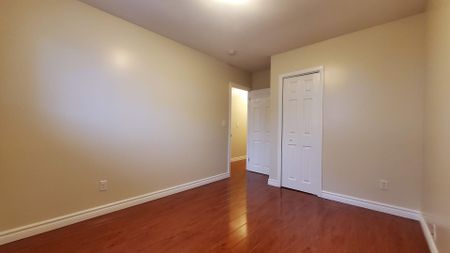 For Lease - 1206 Wakefield Crescent Unit# Main, Oshawa, Ontario - Photo 2