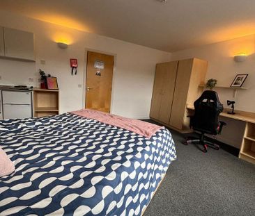 Studio to rent - Photo 5