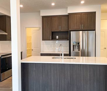 Brand New 3 Bed Home For Rent In Airdrie. - Photo 6