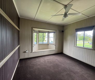 TIDY TIMBER HOME - Photo 3