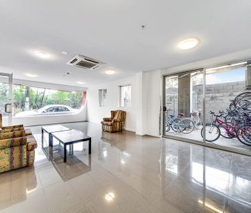 Studio apartment in superb Prahran location! - Photo 3