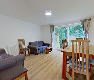 4 bedroom terraced house to rent - Photo 1