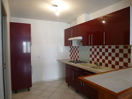 Location Appartement 3 pièces 64m² - Photo 3