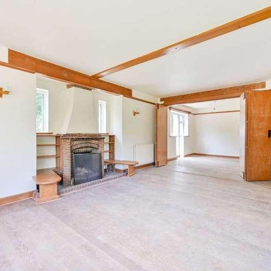 Sutton Place, Abinger Hammer, RH5 - Photo 1