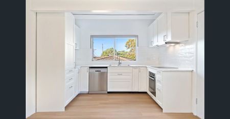 Impeccably Refurbished Three-Bedroom Home with Expansive Gardens - Photo 2