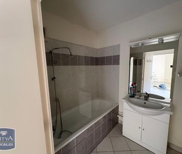 Location Appartement 2 pièces 44m² L ISLE D ESPAGNAC 16340 - Photo 6