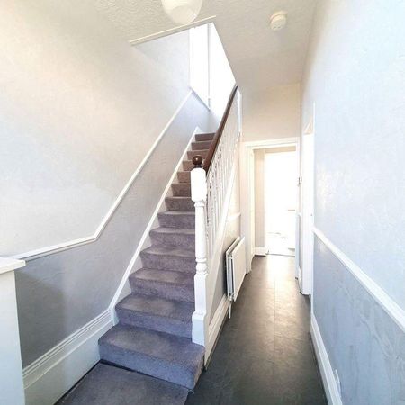 2 bed terraced house to rent in NE28 - Photo 2