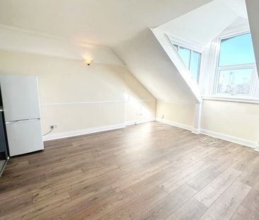 2 Bedroom Flat, The Drive, Hove - Photo 1