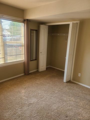 Beautiful Condo Located in Johnston Crossing - Photo 5