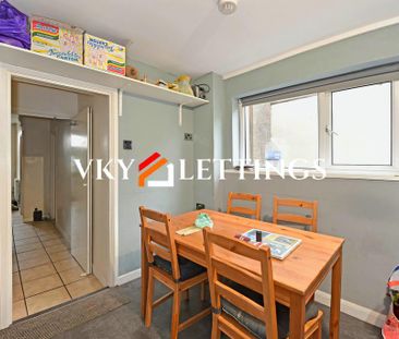 4 bedroom terraced house to rent - Photo 3