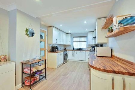 Laidon Square. Hp, Hemel Hempstead, HP2 - Photo 3