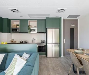 Calle Elche, Sevilla, Andalusia 41013 - Photo 4