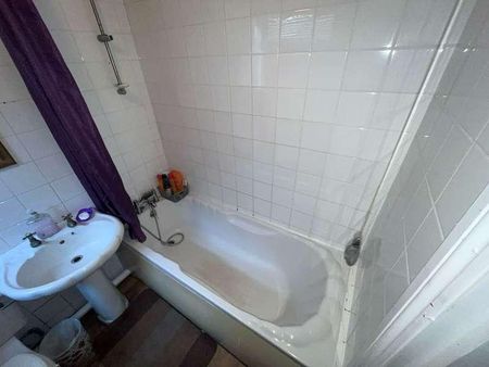 One Bedroom - Ground Floor - Central Luton - Unfurnished - Russell Rise, LU1 - Photo 4