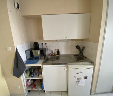 Location Appartement 1 pièce 27m² ANGERS 49100 - Photo 3