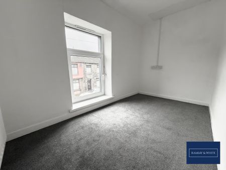 3 bedroom detached house to rent - Photo 5