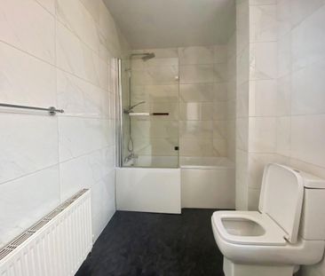 3 bedroom apartment to rent - Photo 3