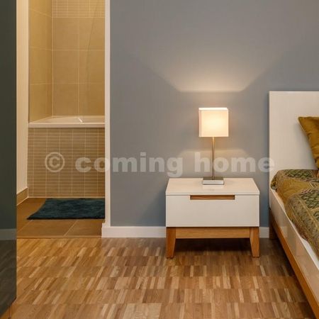 Urban Living - Photo 4