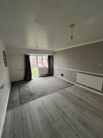 2 Bed Flat, Desborough Court, SE25 - Photo 4