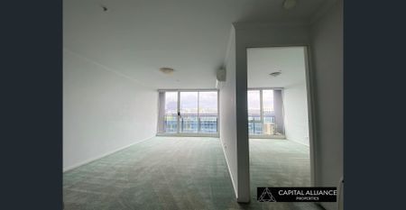 On 20th High Floor- Sensational One Bedroom Apartment with carpark - Photo 2