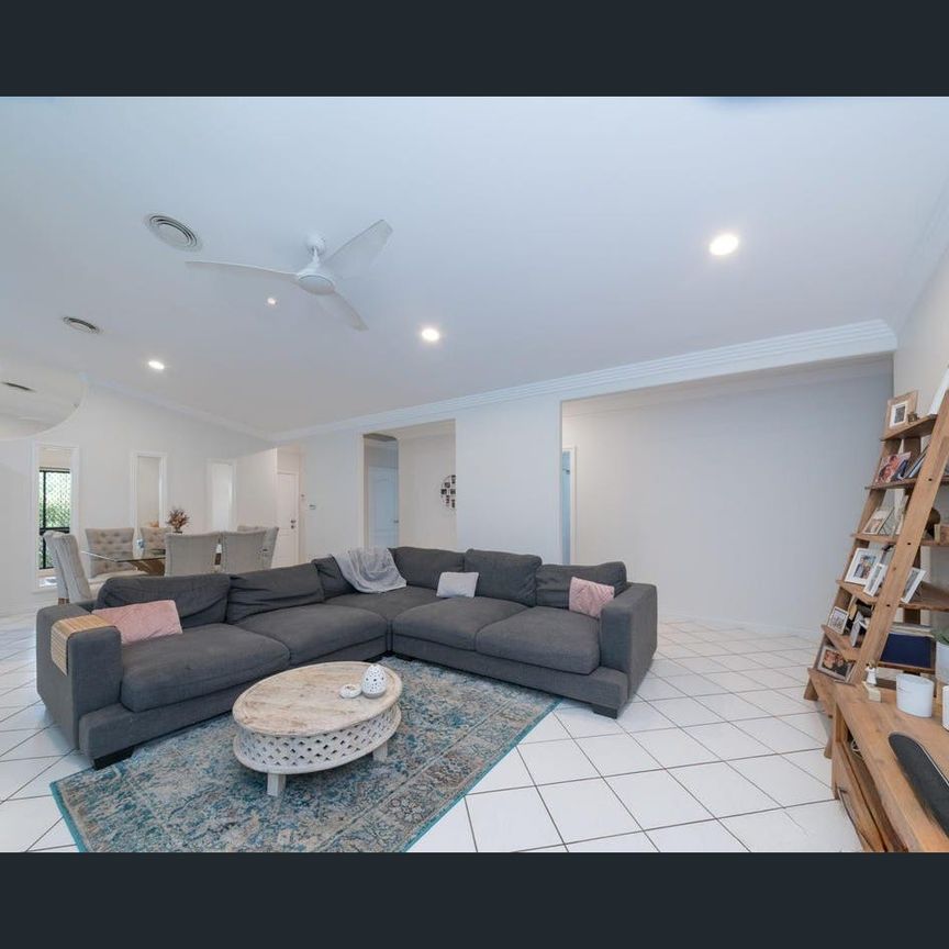 SUBSTANTIAL CONTEMPORARY RESIDENCE - POSITIONED ADJACENT TO BEAUTIFUL PARKLAND - Photo 1