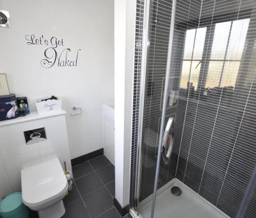3 bedroom detached house to rent - Photo 4