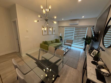 Modern Penthouse in Surrey - Photo 4