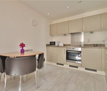 Guildford Road, Woking, Surrey, GU22 7LR - Photo 5