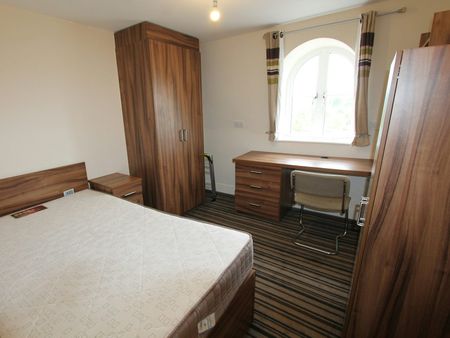 Flat to rent on - Photo 5