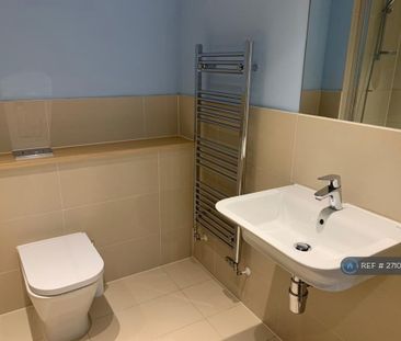 2 bedroom flat to rent - Photo 3