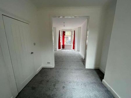 Harvey Road, London, E11 - Photo 2