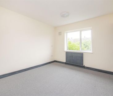 3 bed House To Let - Photo 3