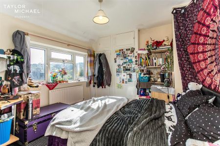 5 bedroom semi-detached house to rent - Photo 5