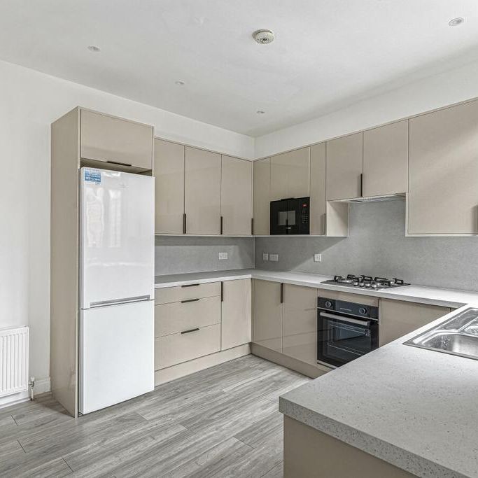 3 bedroom terraced house to rent - Photo 1