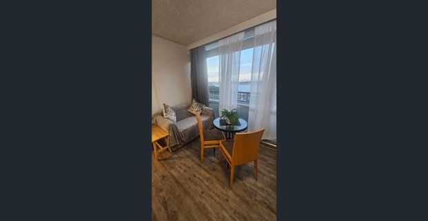 Renovated studio apartment on the Broadwater Southport! - Photo 1