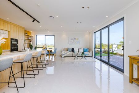 Luxury Family Living in the Heart of Karaka - Built by MJ HOME Group - Photo 4
