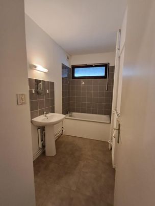 APPARTEMENT T2 - 18 PLACE JEAN MOULIN - GRENOBLE - Photo 1