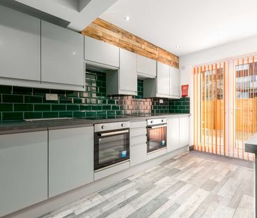 OX Living is proud to present this high-quality 9-bedroom co-living... - Photo 1