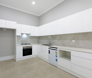 8 Carrington Avenue, - Photo 3