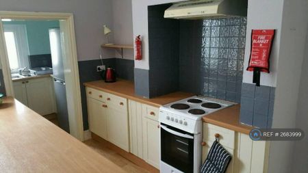 3 bedroom terraced house to rent - Photo 5