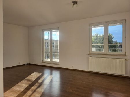 Wygodne mieszkanie z dużą loggią - Photo 3
