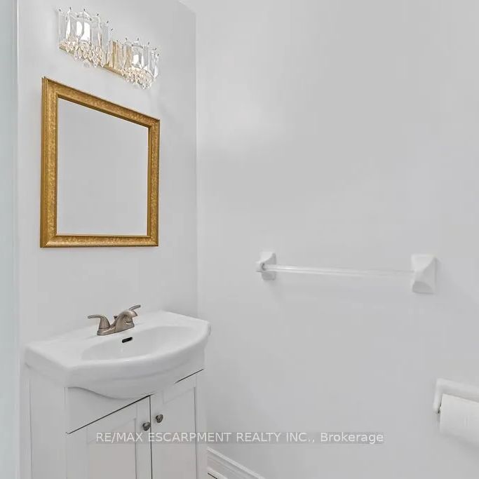 Detached Home For Lease | W9251835 - Photo 1