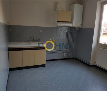 CENTRE DE LA TOUR DU PIN T3 AU 2EME ETAGE CUISINE/SEPAREE 1 SALON 2... - Photo 1