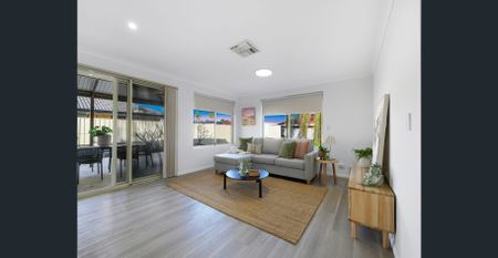 Family Living in Prime Huntingdale Location - $800 per week - Photo 5