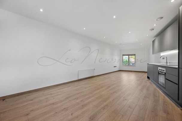 3 bedroom flat to rent - Photo 1