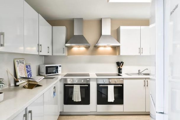 Studio to rent - Photo 1