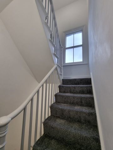 Room in a Shared House, Maxted Road, SE15 - Photo 3