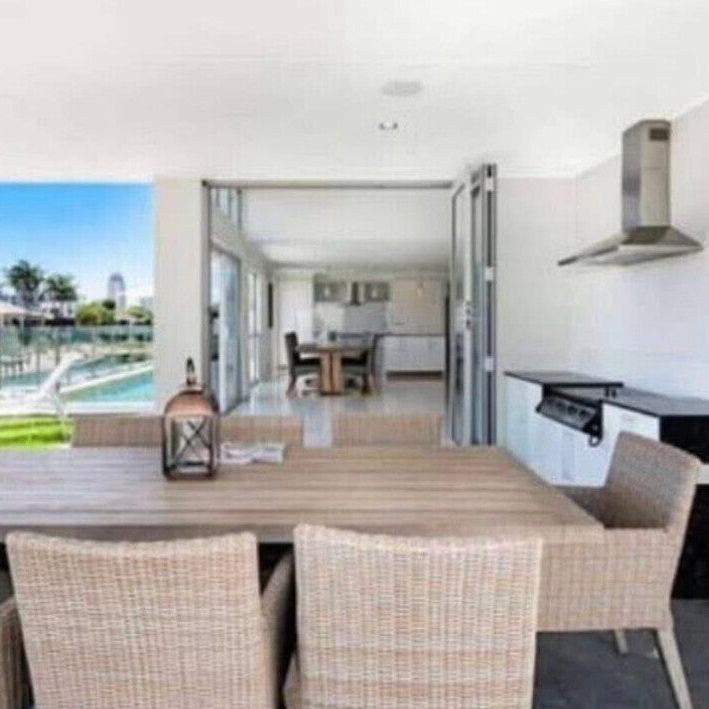 Broadbeach Waters - Photo 1