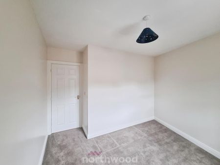 3 bedroom semi-detached house to rent - Photo 3